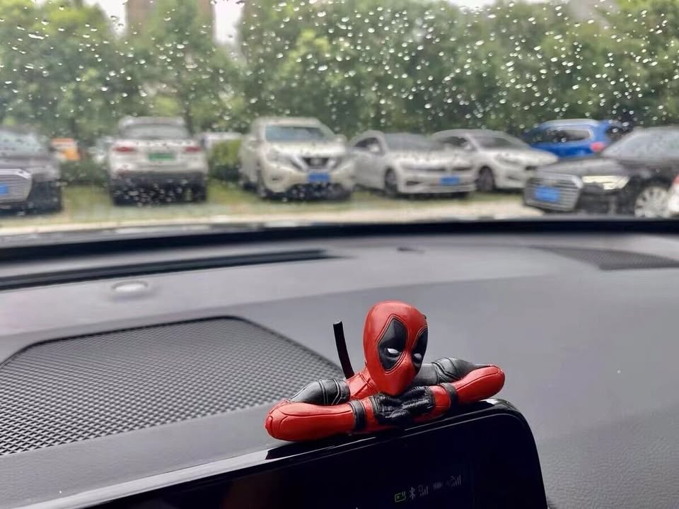 Gifts- Deadpool - Action Figures